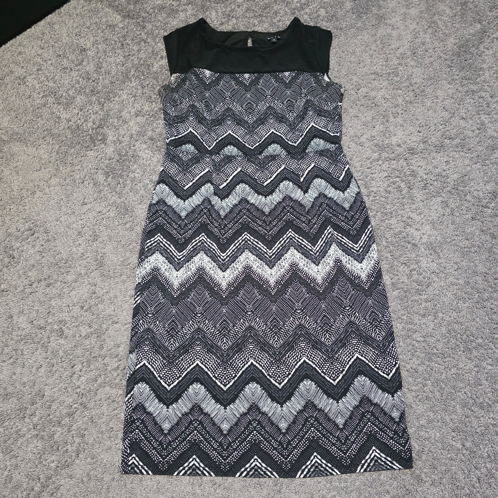 Elegant Black and Gray Chevron Dress